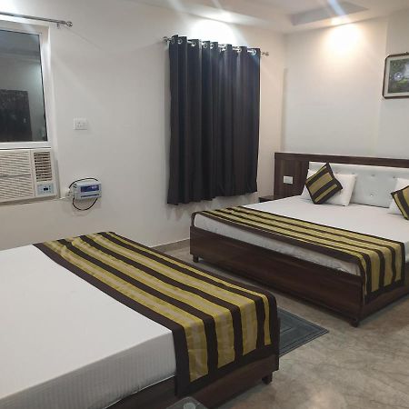 Hotel Royal Central By Akc Hotels Haridwār Екстериор снимка