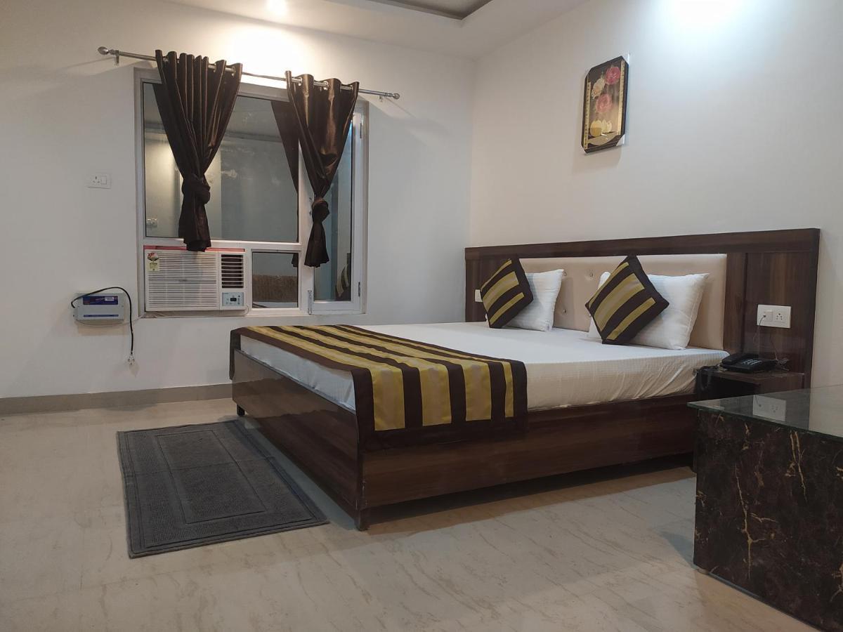 Hotel Royal Central By Akc Hotels Haridwār Екстериор снимка