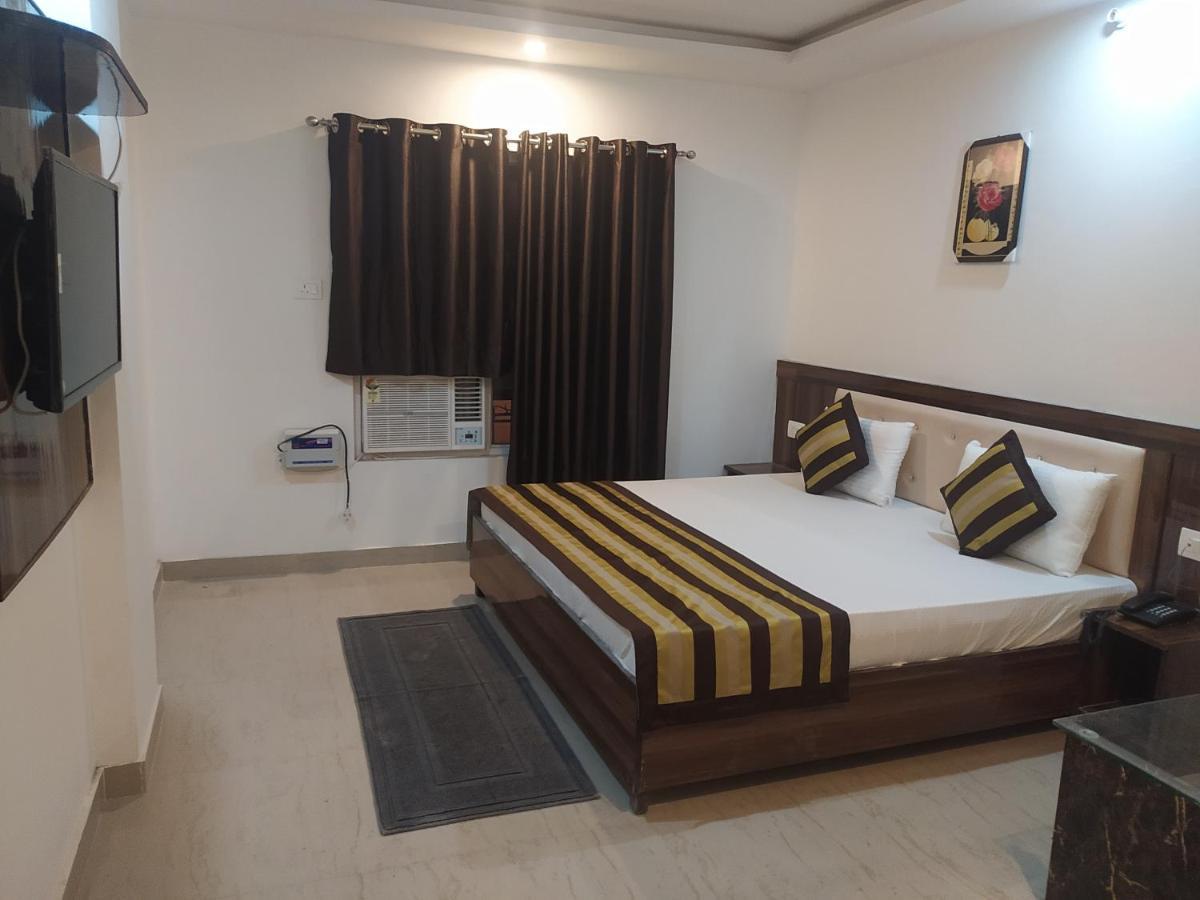 Hotel Royal Central By Akc Hotels Haridwār Екстериор снимка